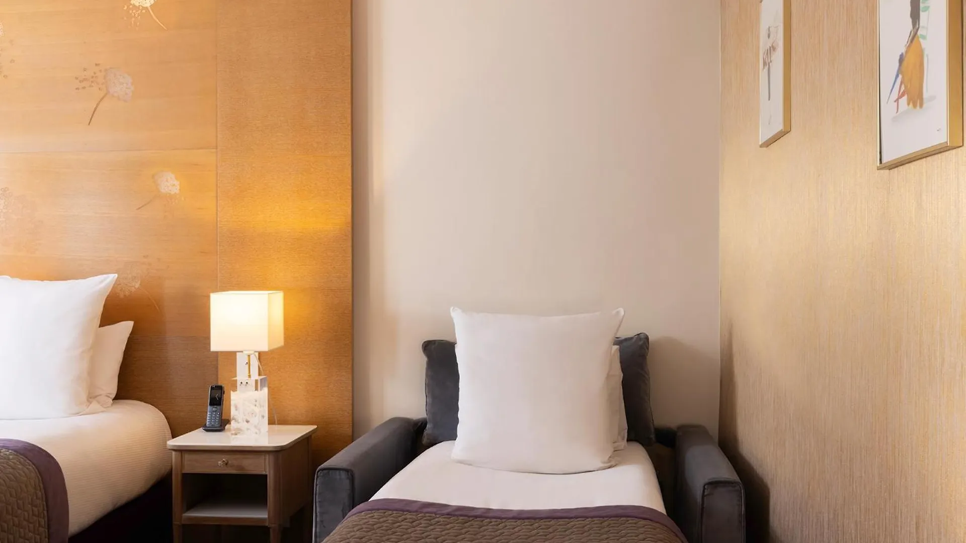 ***  Hotel Muguet Paris France
